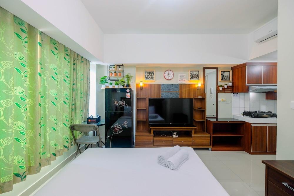 Elegant Best View Studio Springlake Apartment