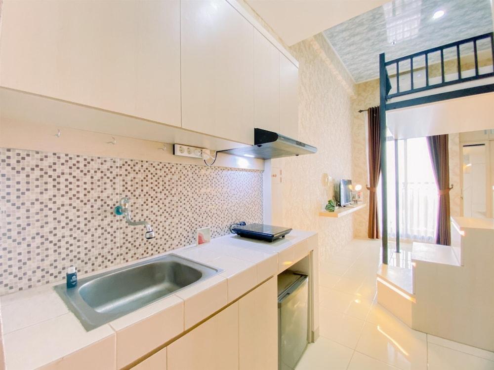 Compact Studio At Dave Apartment