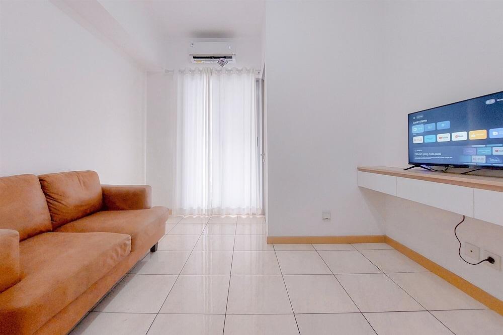 Good And Comfortable 2Br M-Town Residence Apartment