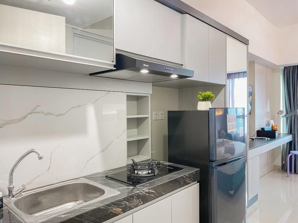 Best Place And Restful Studio At Apartment Springlake Summarecon Bekasi