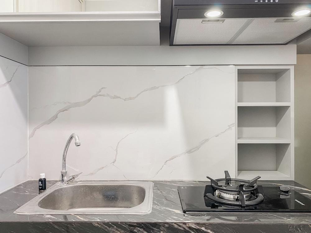 Best Place And Restful Studio At Apartment Springlake Summarecon Bekasi