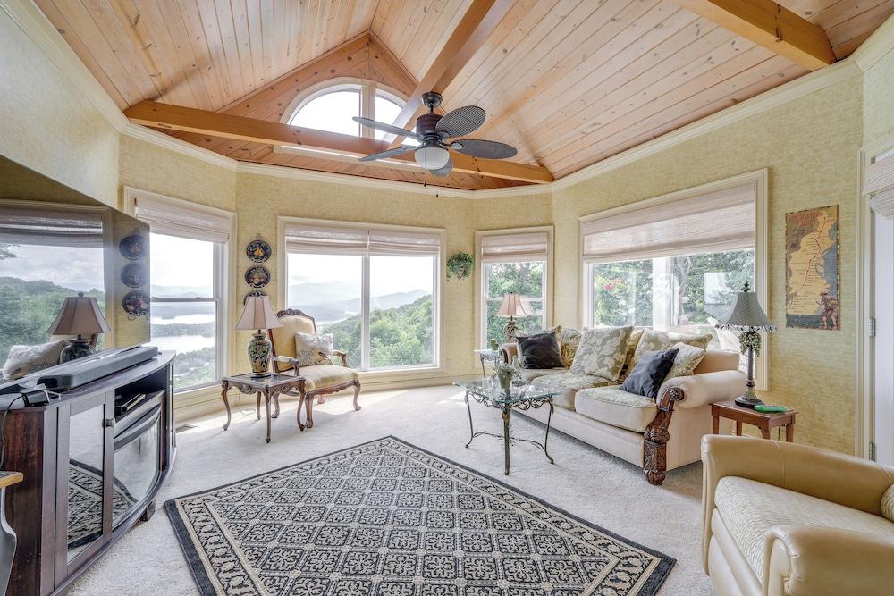 Stunning Hiawassee Hideaway w/ Impeccable Views!