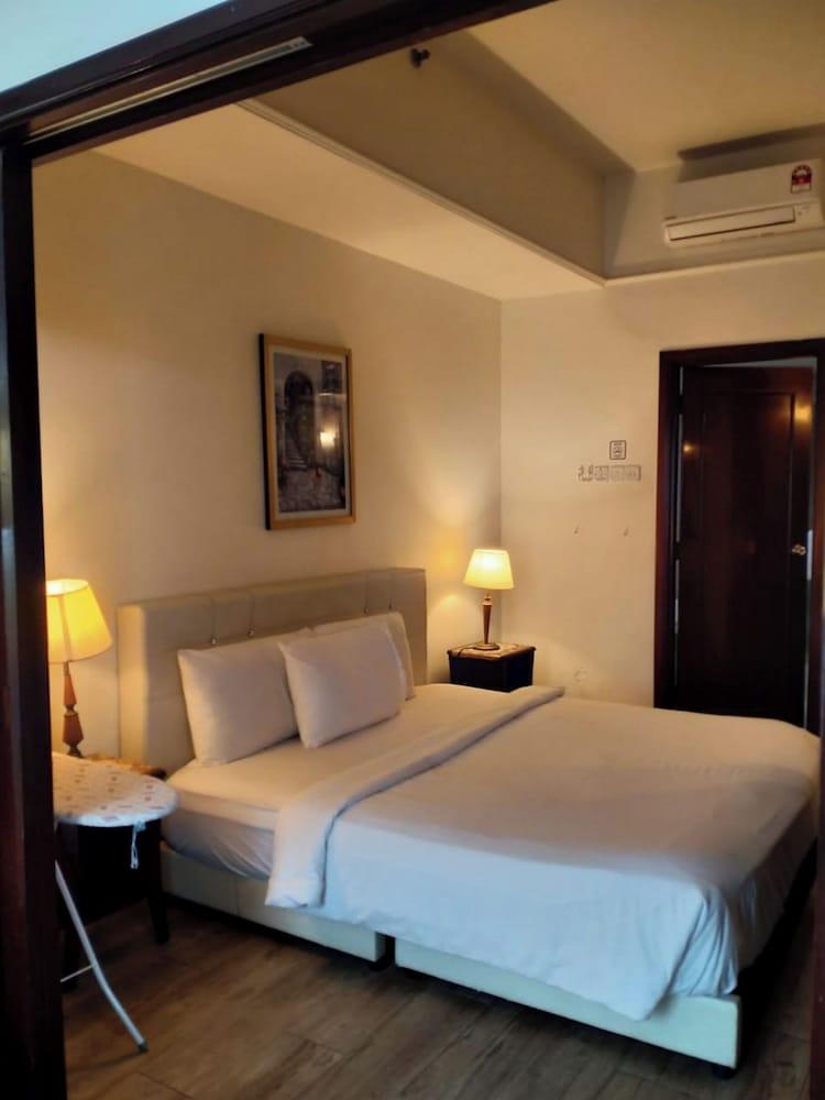 KL BERJAYA TIMES SQUARE RESIDENCE