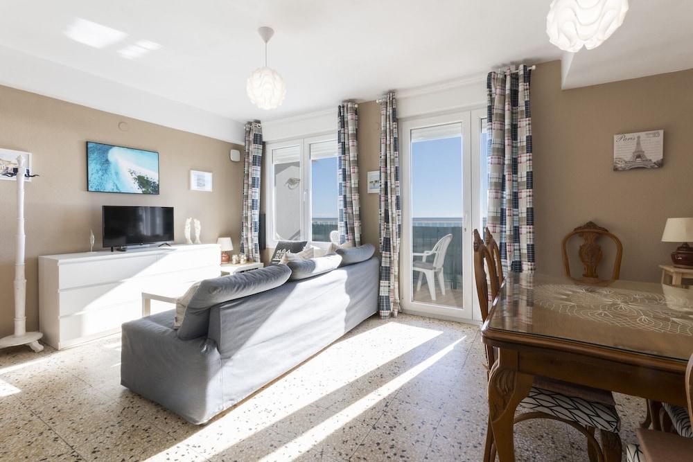 Abaco in Xeraco With 3 Bedrooms and 1 Bathrooms