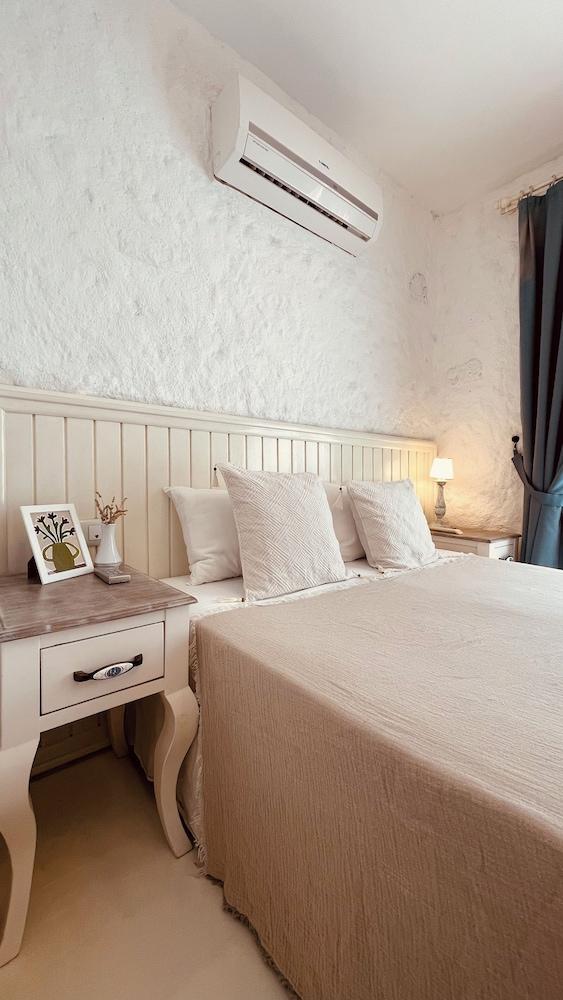 Mina Otel by Adda Alaçatı