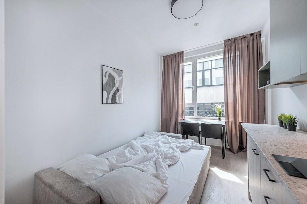 P-ONE Apartments Self Check-in