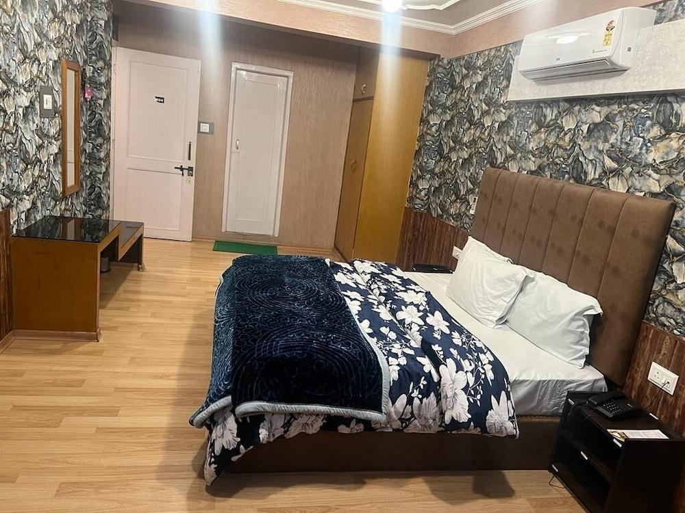 Hotel Golden Palm By Rattans By GRB