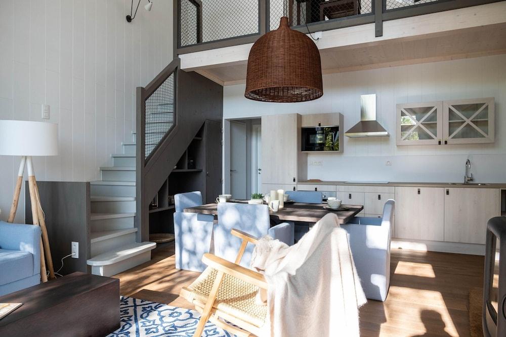 Spacious Forestside Mansion