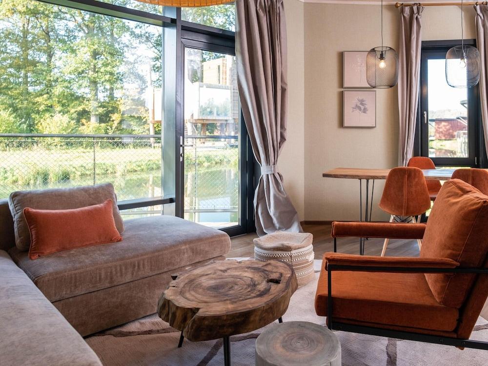 Stylish Bungalow With Pool