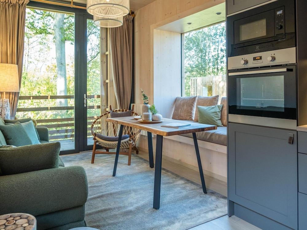 Suite Near Lille With Grand Large Views