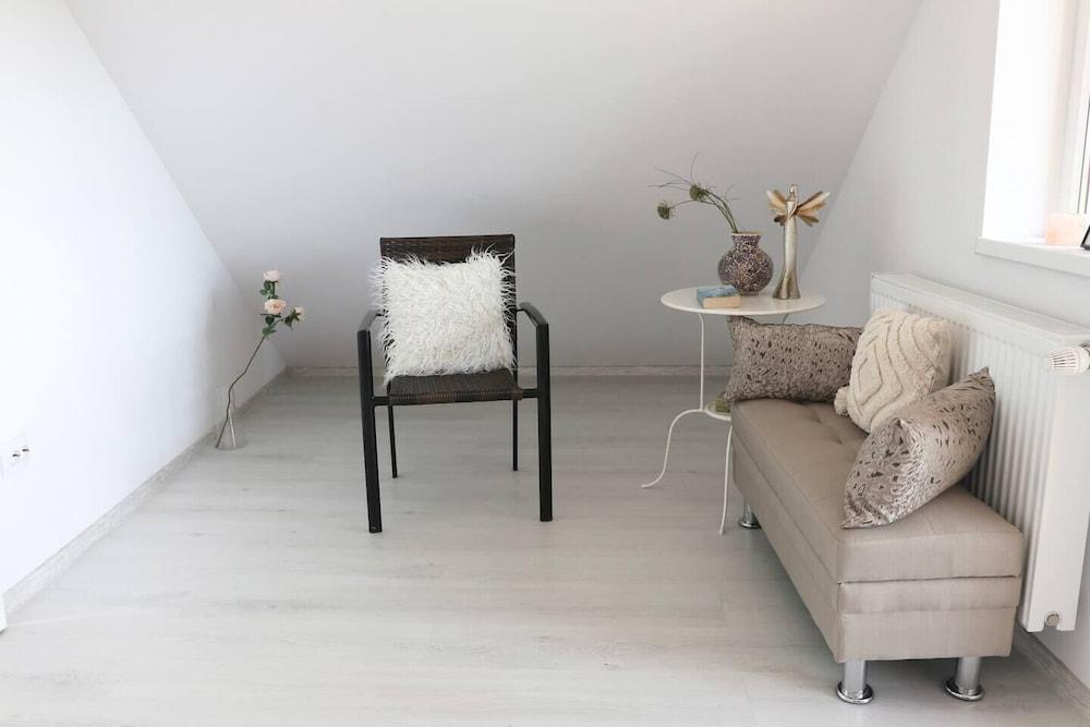 Cosy and Spacious 2 Bedroom House