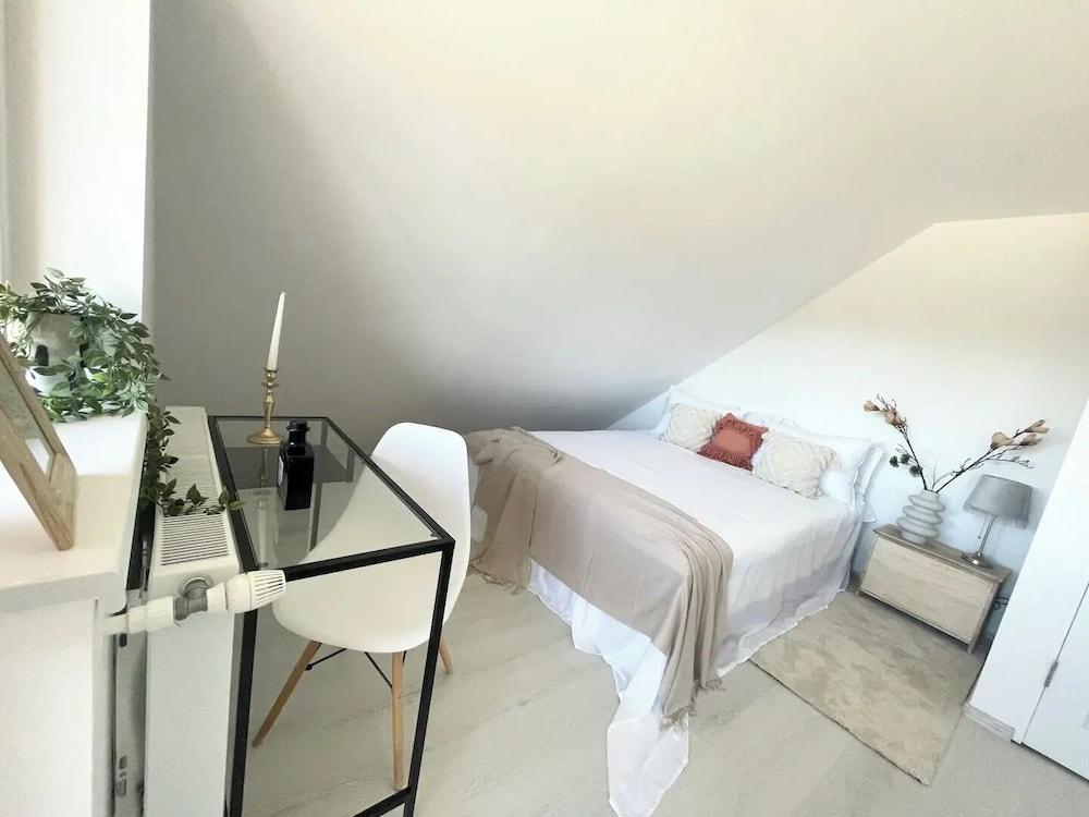 Cosy and Spacious 2 Bedroom House