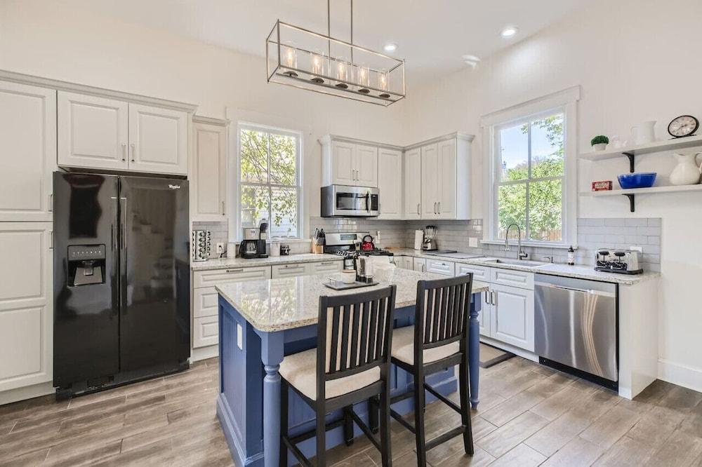 Historic Victorian 2 Mins From Pearl District