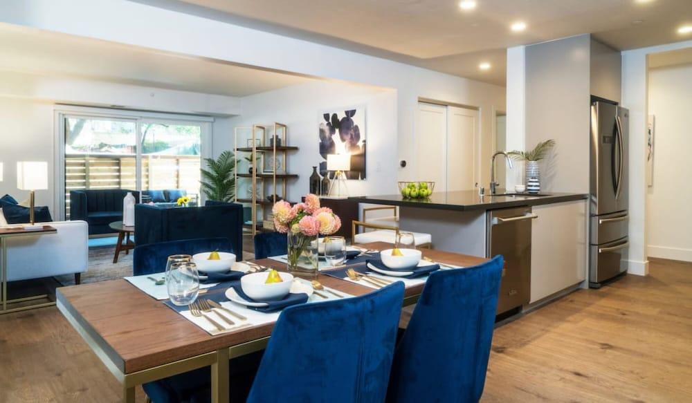 Sharon Green Condominiums