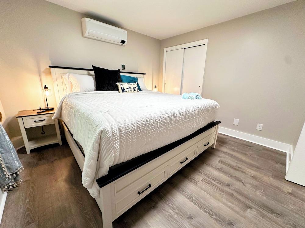 Saratoga Lakeside Retreat