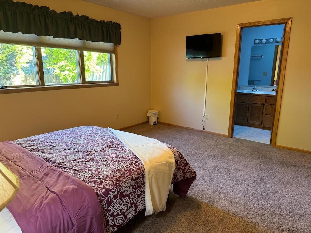 NOT Accepting Bookings Now!