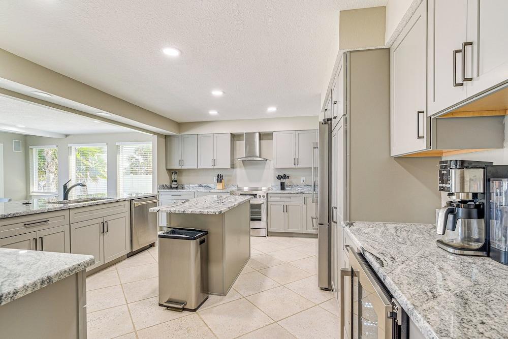 Boat Dock & Pool: Bayfront Crystal River Home