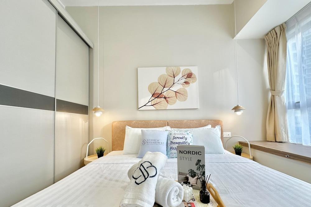 Country Garden Danga Bay Sea View Homestay by Stayrene