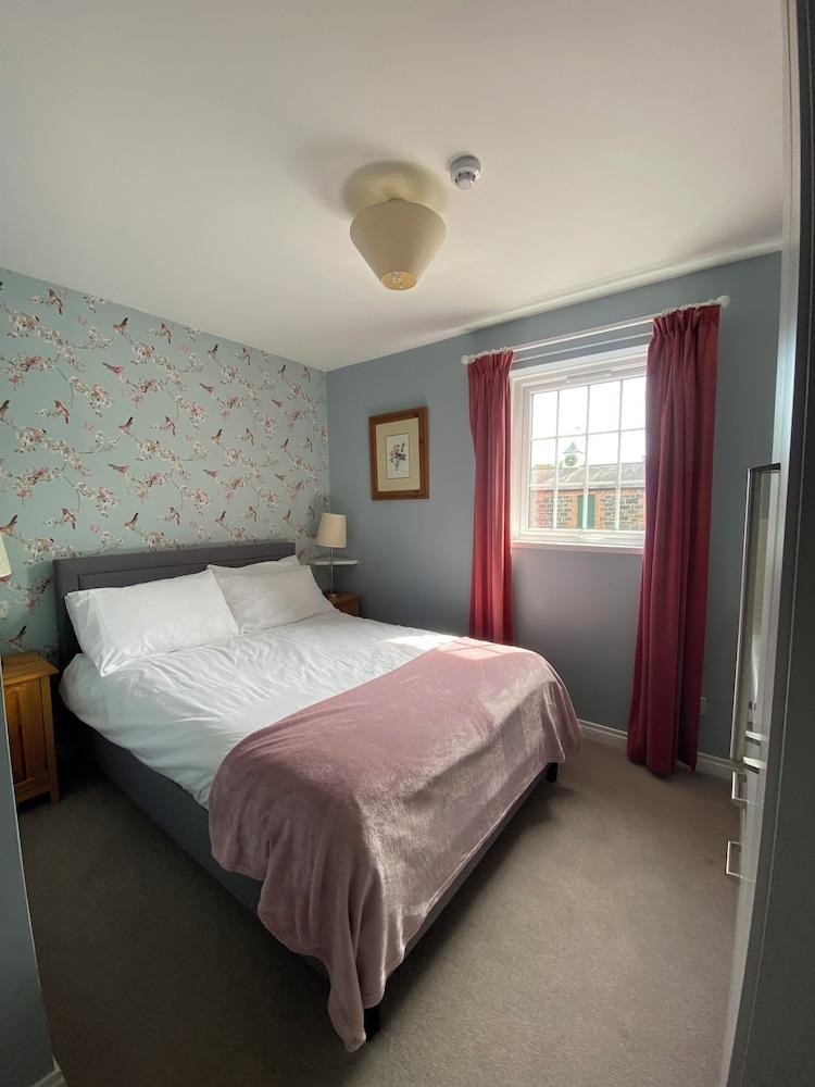 Ballyscullion Park Courtyard Cottages