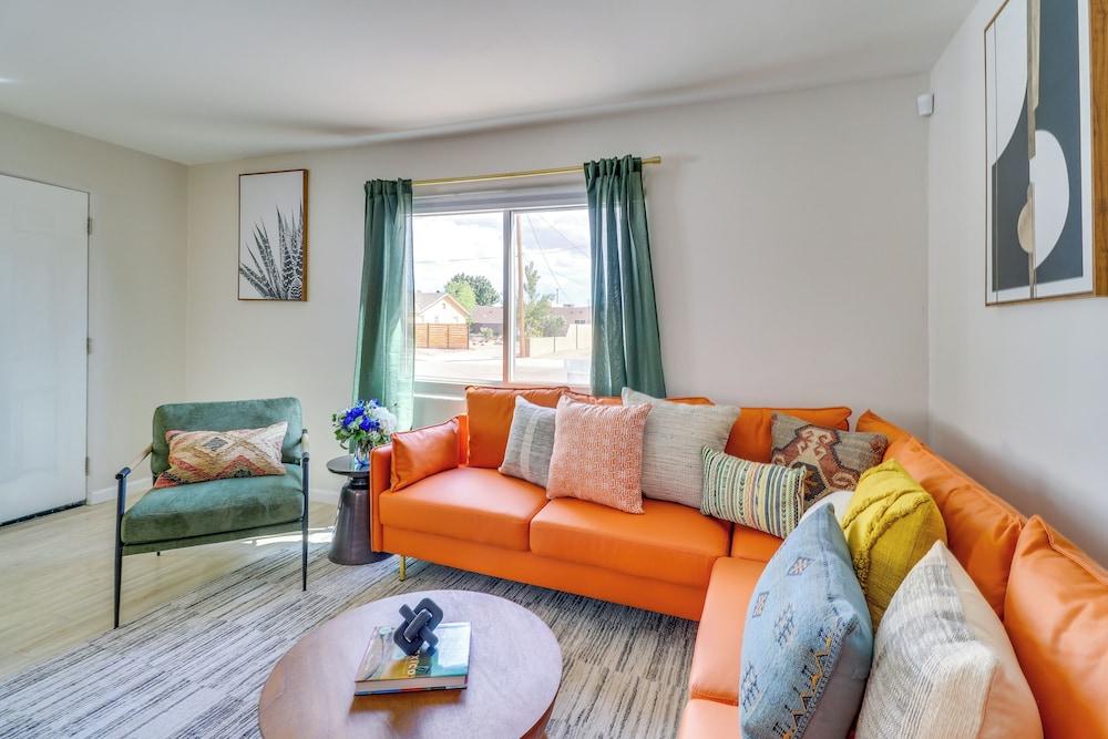 Albuquerque Retreat w/ Hot Tub - Central Location!