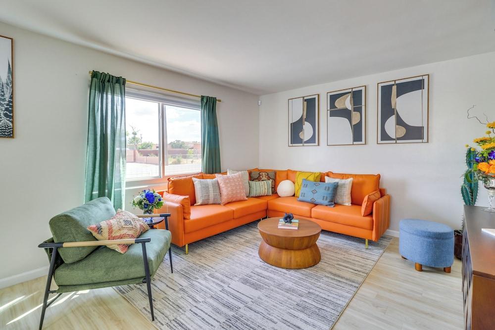 Albuquerque Retreat w/ Hot Tub - Central Location!