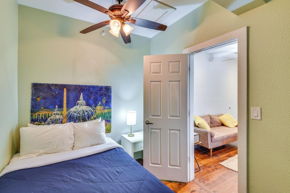 2 Mi to Warren Dunes - Bright Sawyer Apartment!