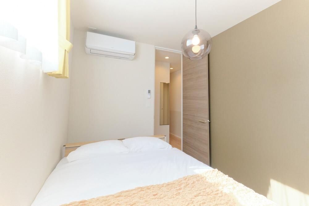 Everynet Shinjuku II by Tranova