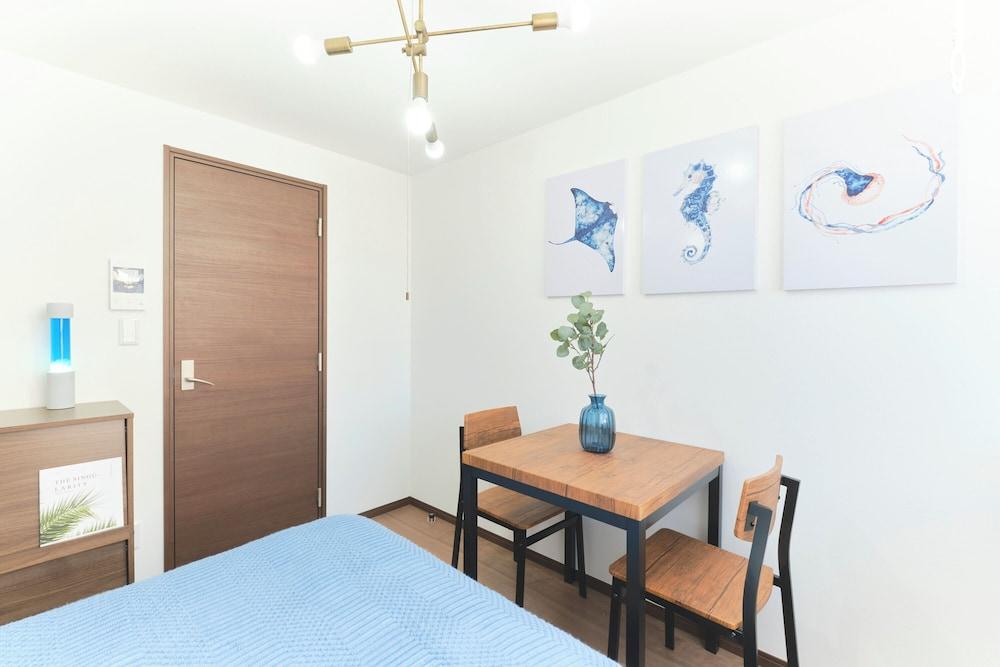 Fuente Nishi Sugamo by Tranova