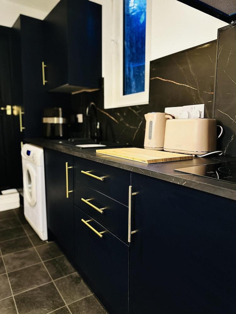 Close to Leeds Centre - The Snug Apartment