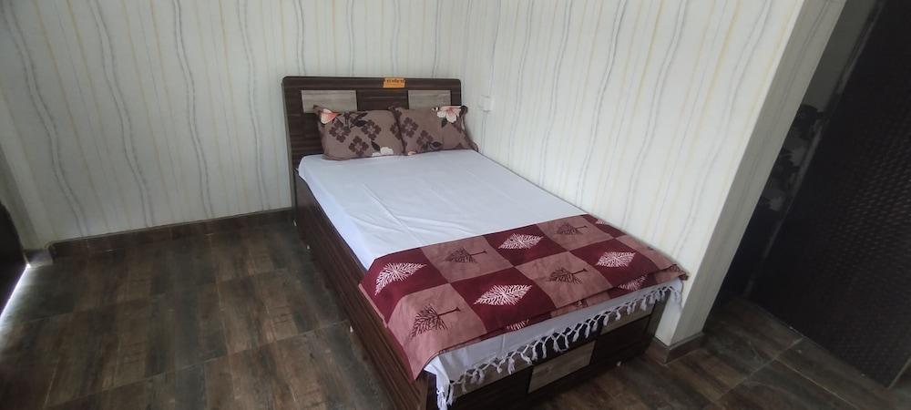 Shiva guest house