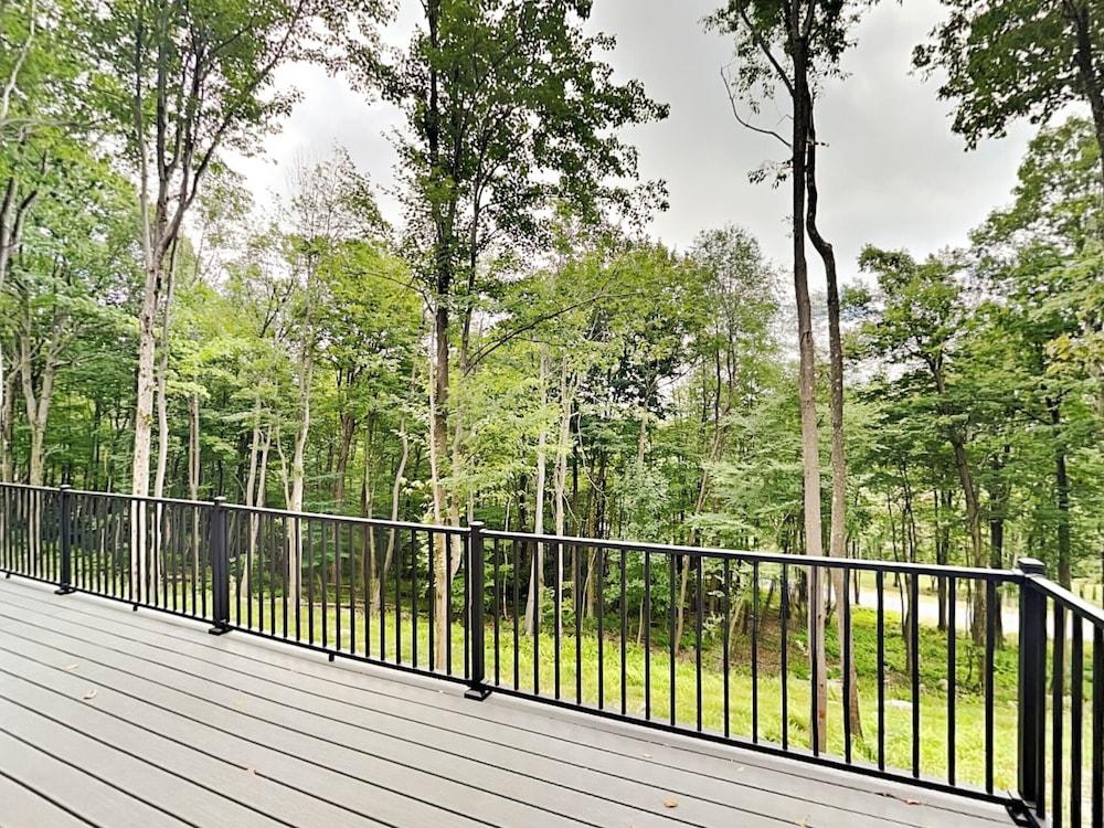 The Pour House by Taylor Made Deep Creek