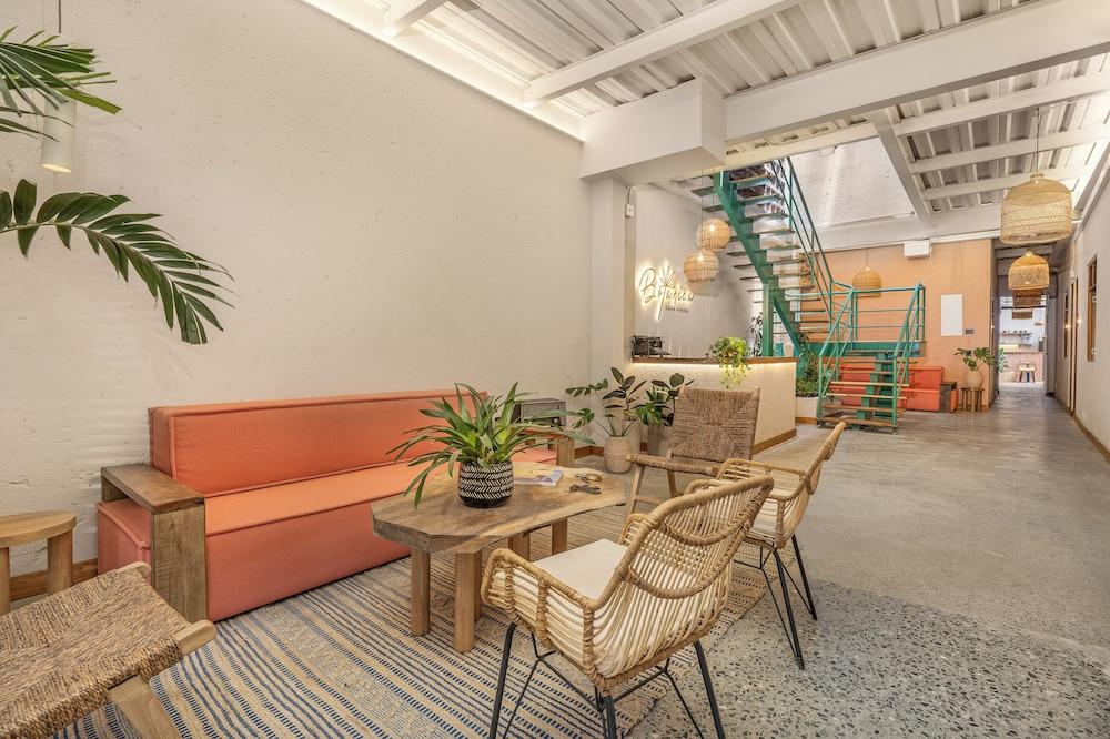 Botánica Manila by HOUSY HOST