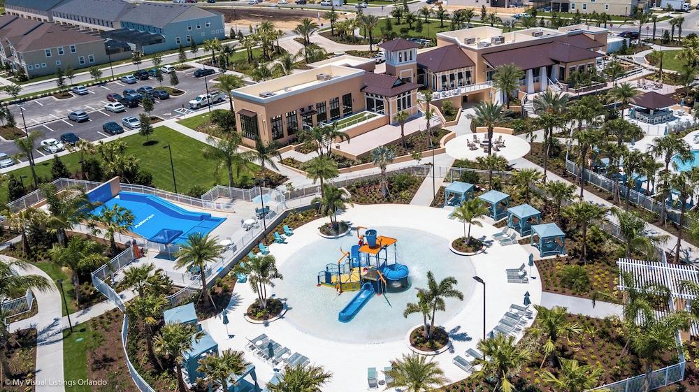 1888 Tropical Palms Circle