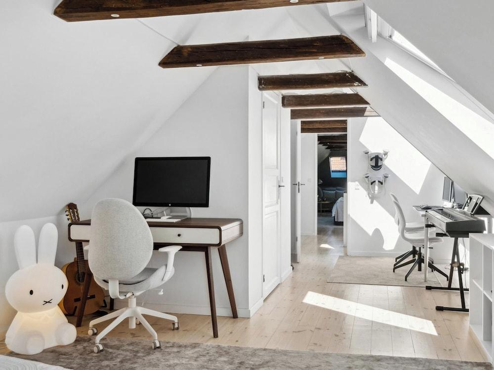 Sanders Swan - Marvellous Villa Close to the Center of Copenhagen