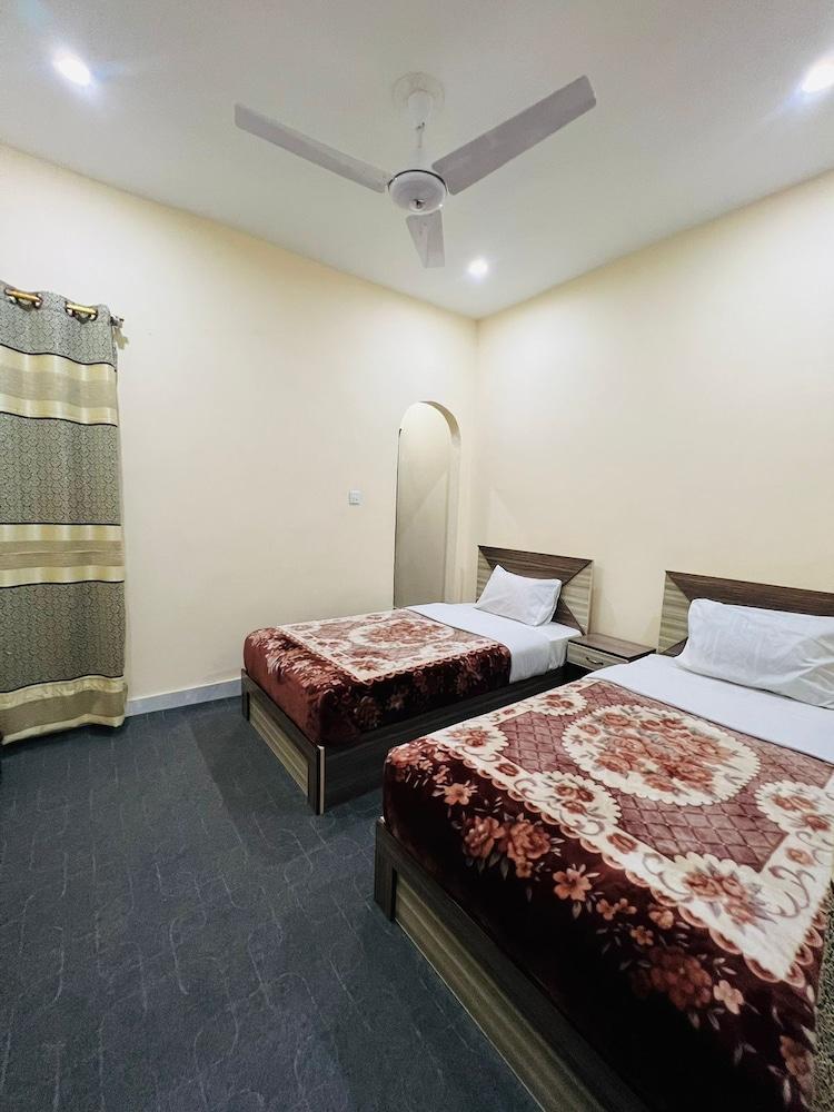 Chandi Hotel and Apartments