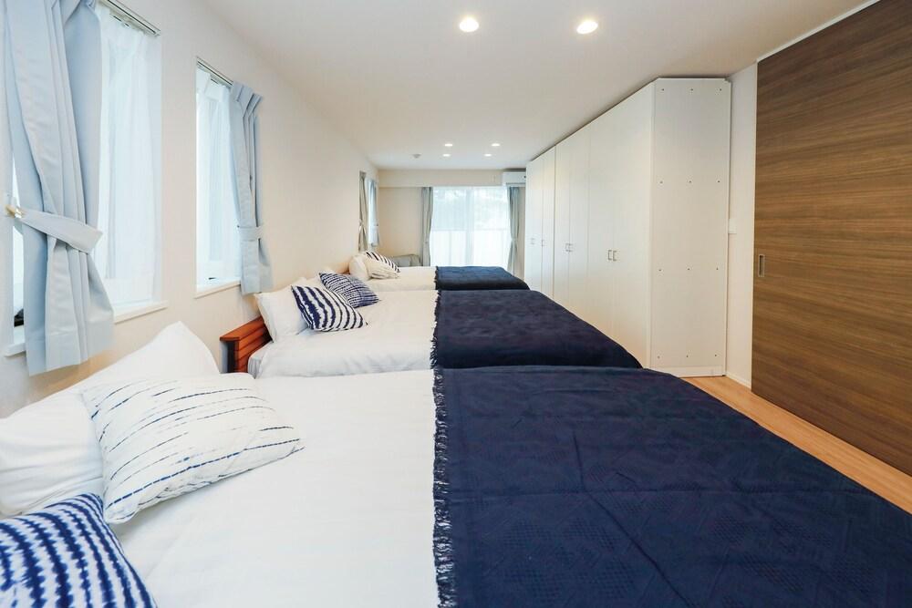 Pacific Coast Enoshima by Teranova