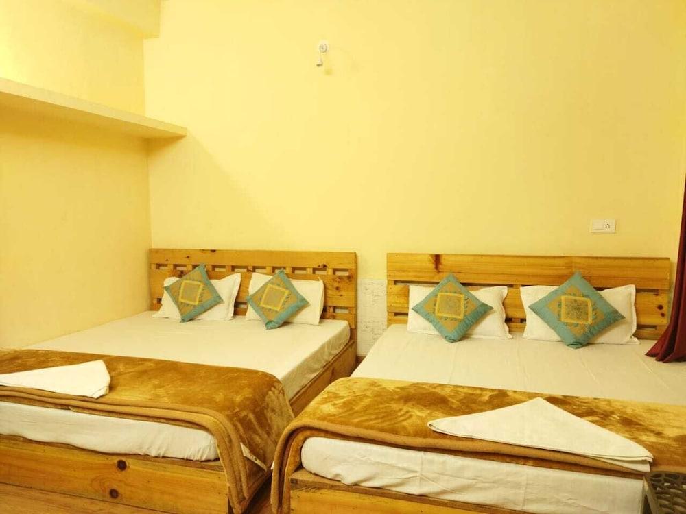 Orange Sky Homestays Jibhi