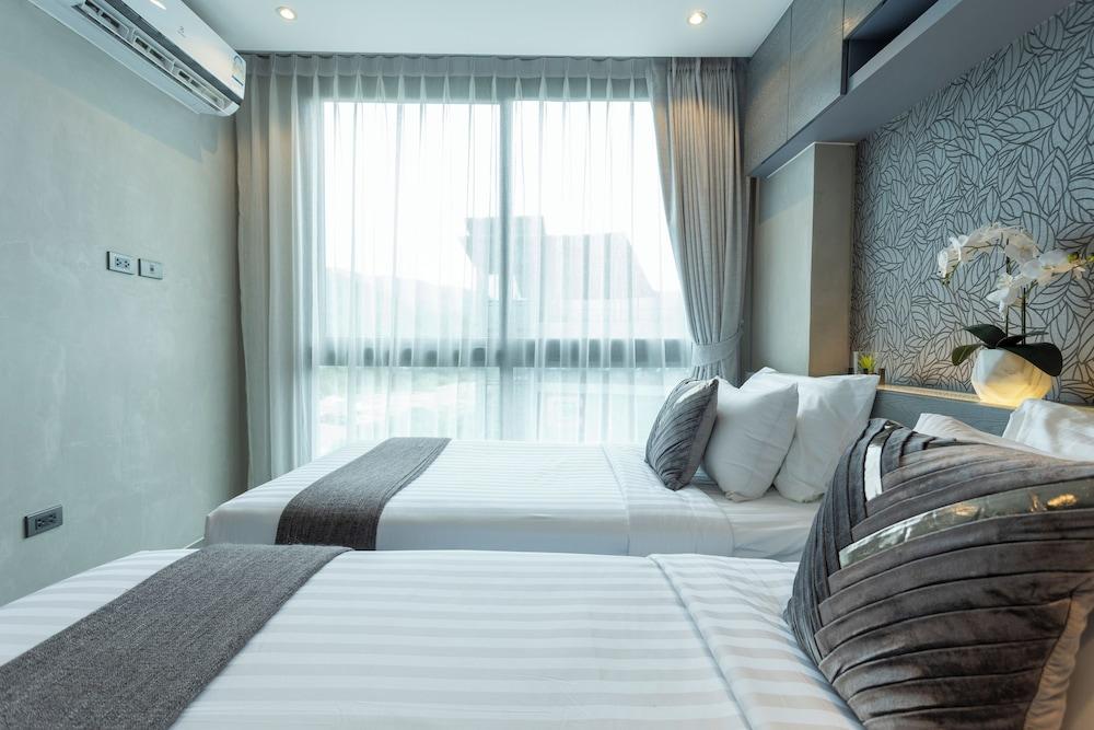 Nicest Condo in City gate Kamala  c118