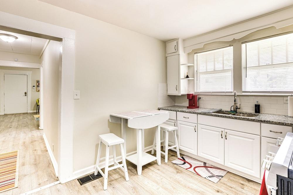 Pet-friendly Birmingham Home: 7 Mi to Downtown!