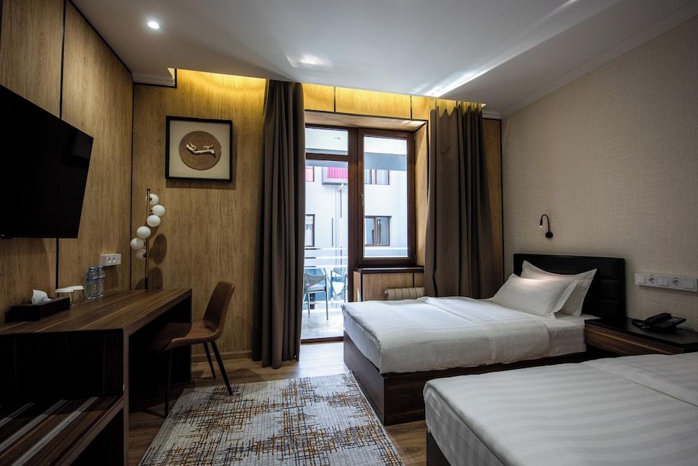 Silk Road Premium Hotel