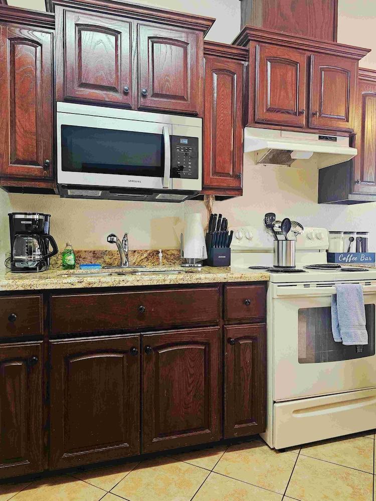 Apartment Near University