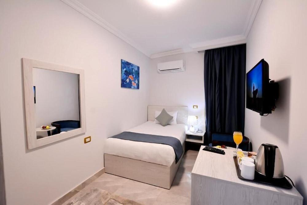 Topview Pyramids And Museum