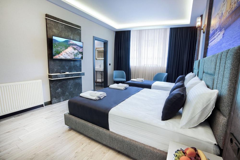 Comfort Point Two Hotel