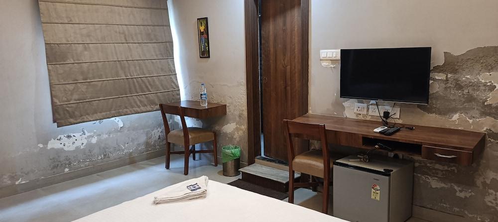 NIRVANA LODGE BY ROH