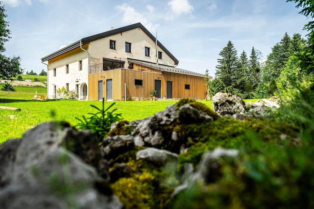 G te Singulier et Authentique Dans Ancienne Ferme