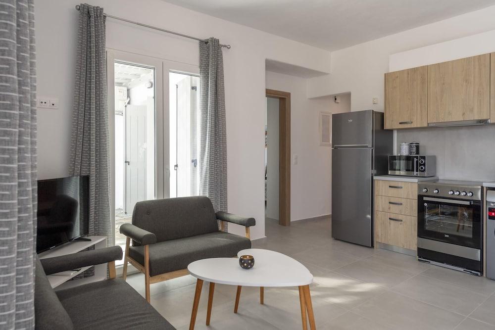 Cycladic Sunlight 2bedroom House