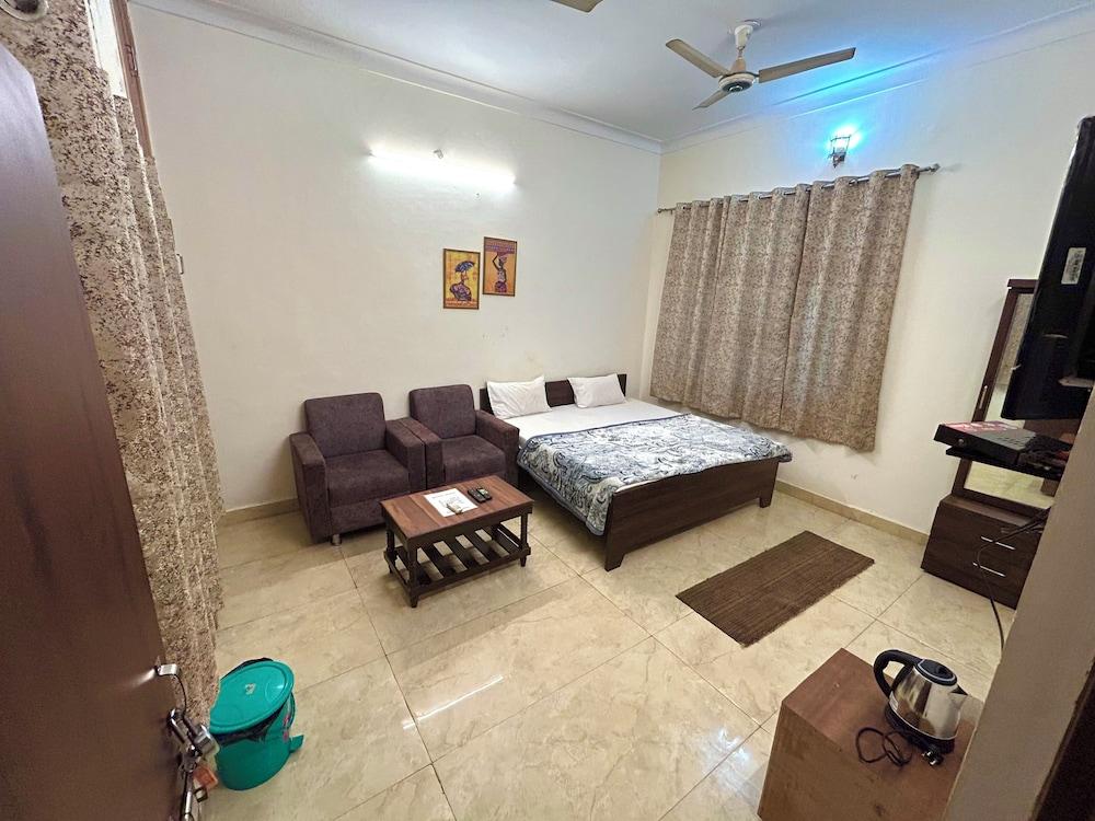 Krishnam Guest House