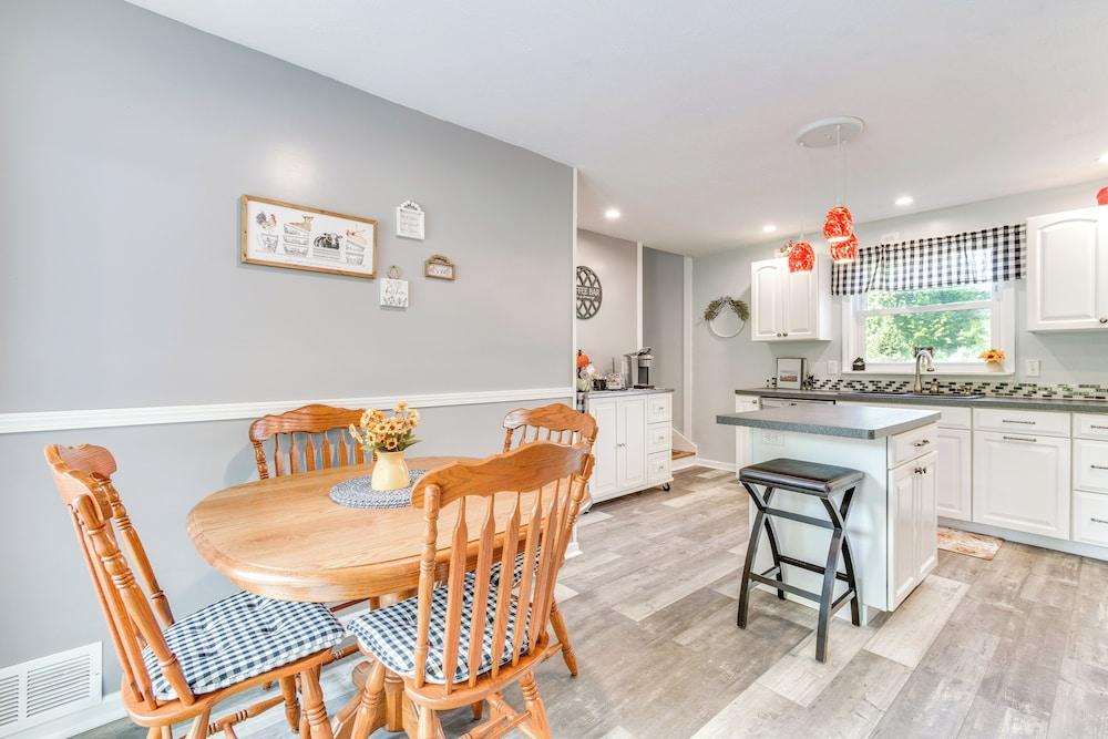 Near Trails + Wineries: Victor Getaway w/ Fire Pit