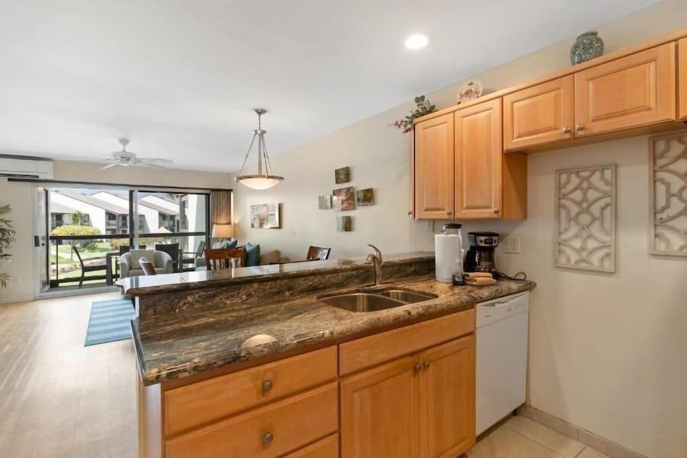 Hale Kamaole, #215 1 Bedroom Condo by RedAwning