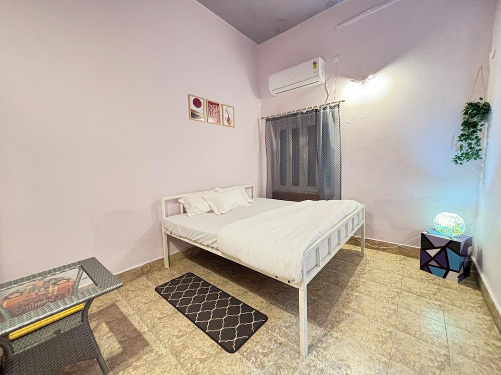 Dormtales Varanasi - Homely Hostel